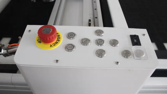Automatic Fabric Cutting