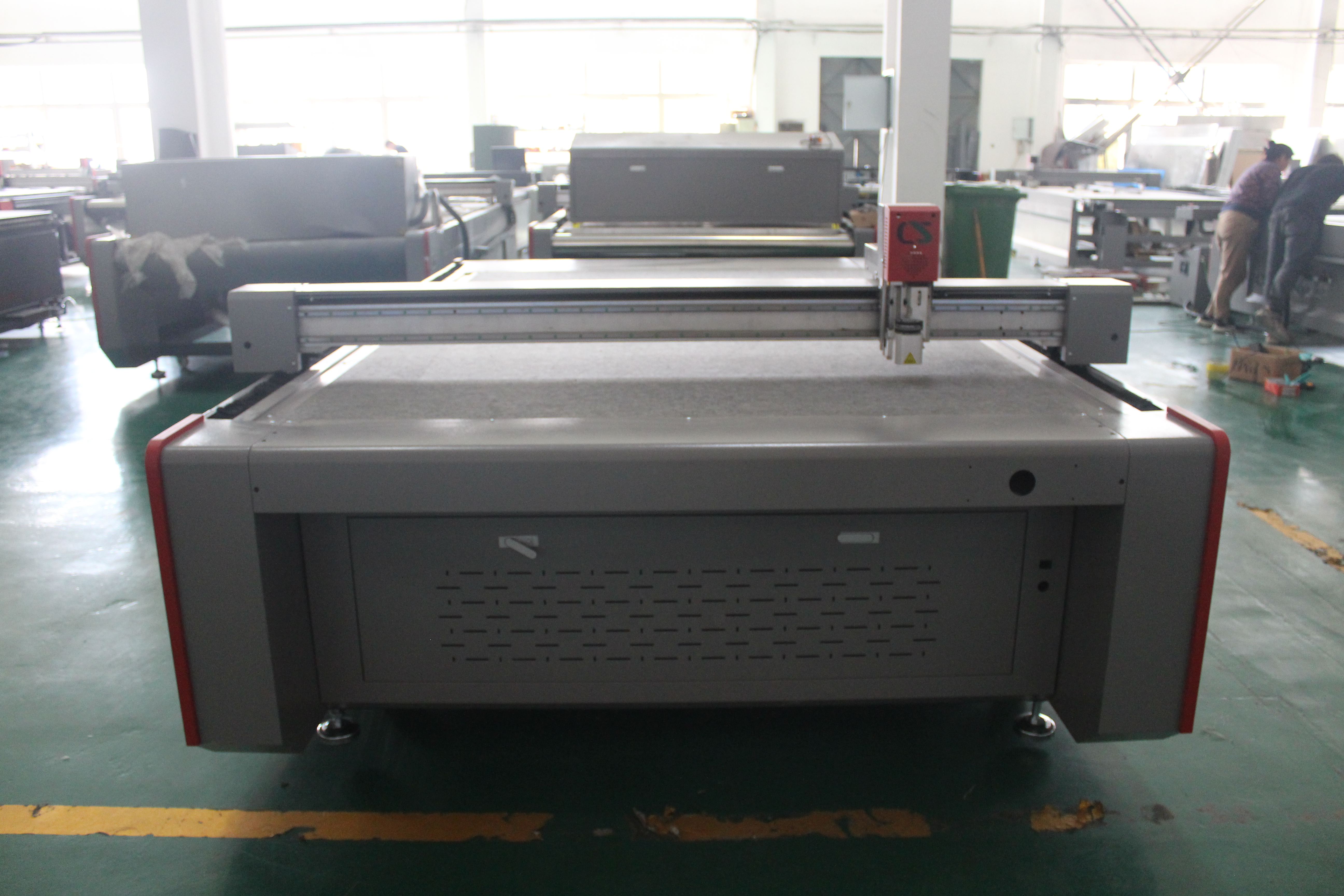 CNC Oscillating Knife Cutting Machine in operation